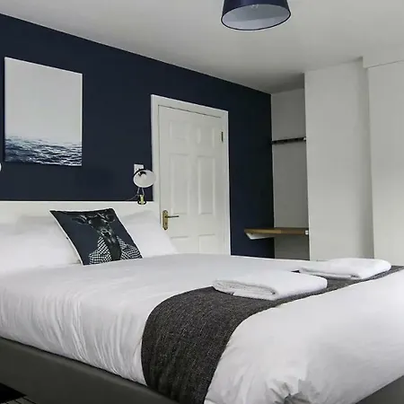 Family Friendly 50 Metres From The Seashore *